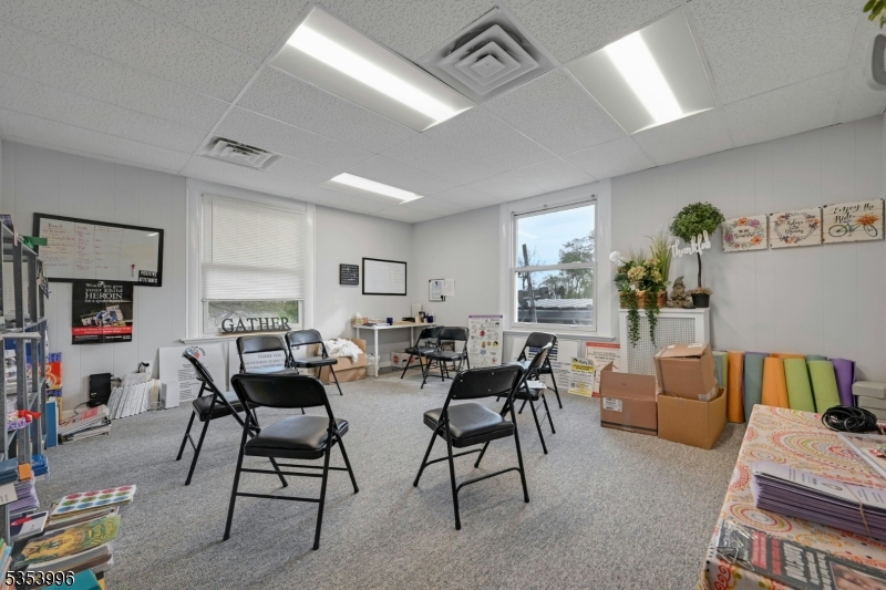 Montclair Twp., New Jersey, 07042, United States, ,Residential,For Sale,1989537