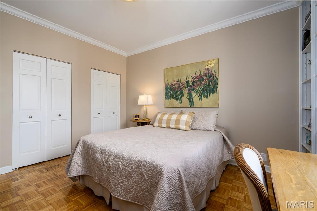 St Louis, Missouri, 63105, United States, 2 Bedrooms Bedrooms, ,2 BathroomsBathrooms,Residential,For Sale,1828450