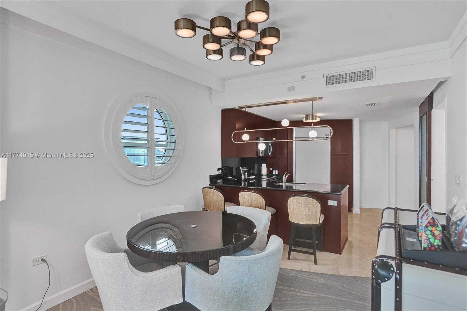 Miami Beach, Florida, 33140, United States, 2 Bedrooms Bedrooms, ,3 BathroomsBathrooms,Residential,For Sale,1759020