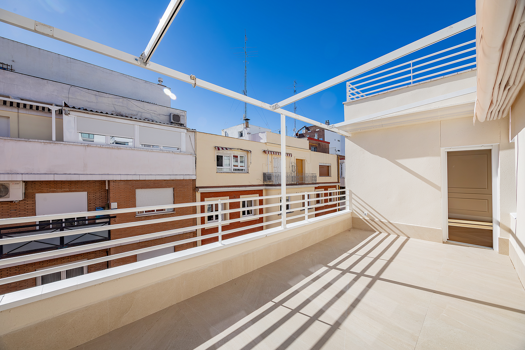  Exclusive renovated Penthouse with terrace near Plaza de Olavide - 物件實景