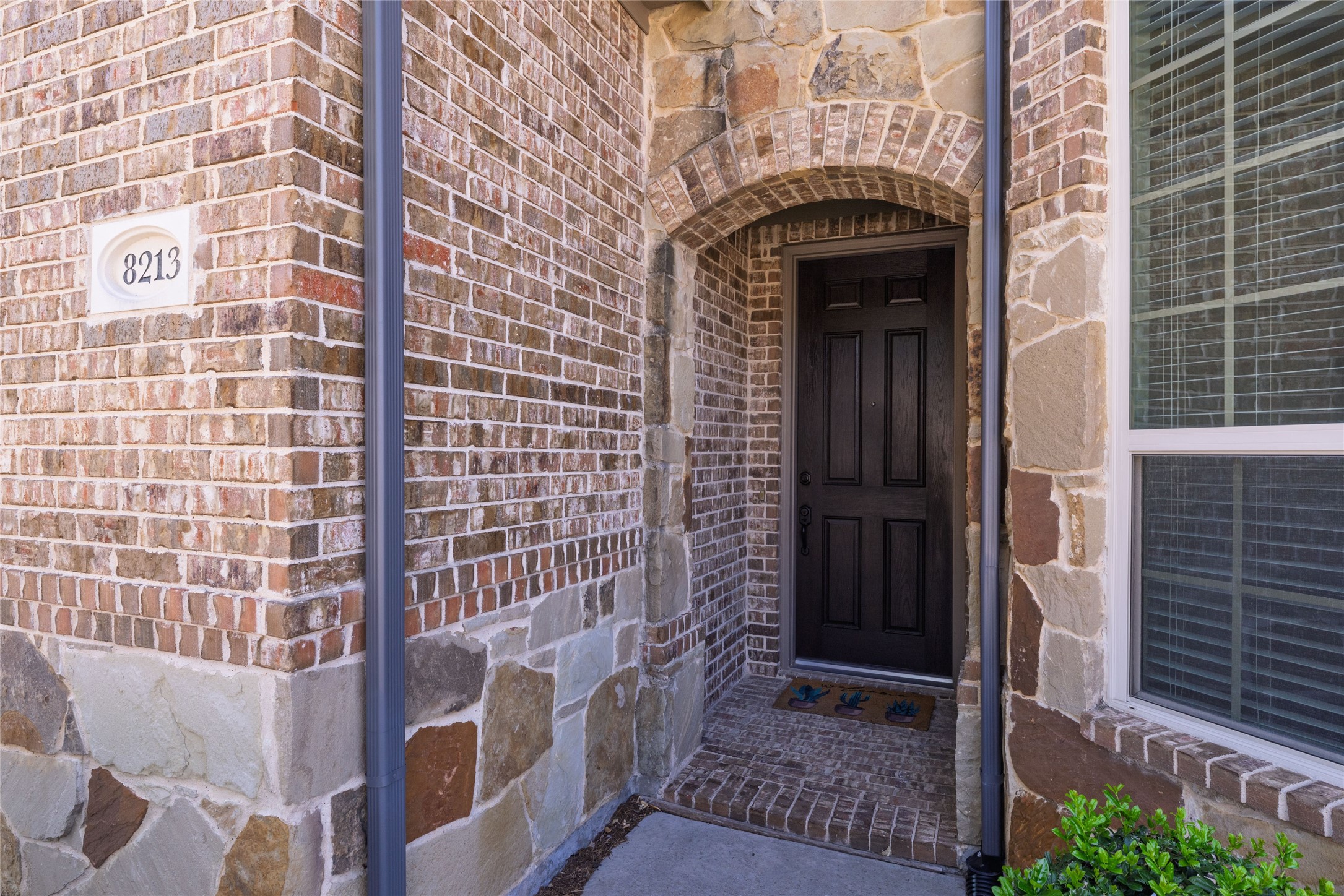 Lantana, Texas, 76226, United States, 3 Bedrooms Bedrooms, ,4 BathroomsBathrooms,Residential,For Sale,1902225