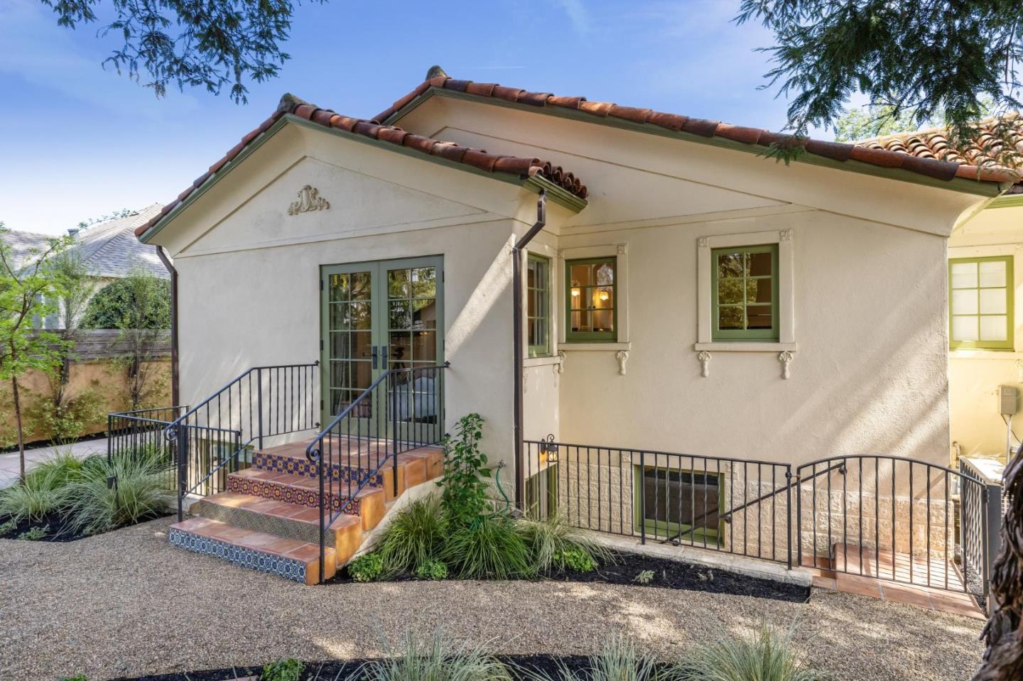 Menlo Park, California, 94025, United States, 4 Bedrooms Bedrooms, ,3 BathroomsBathrooms,Residential,For Sale,1901021