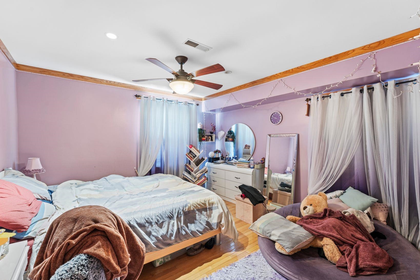 North Bergen, New Jersey, 07047, United States, 5 Bedrooms Bedrooms, ,5 BathroomsBathrooms,Residential,For Sale,2000699