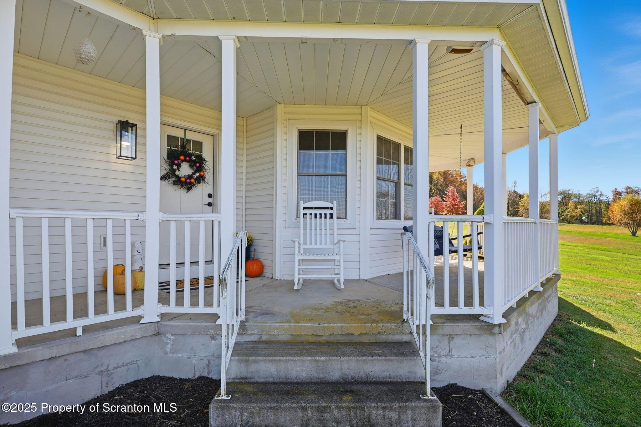 Clifford Twp, Pennsylvania, 18470, United States, 4 Bedrooms Bedrooms, ,3 BathroomsBathrooms,Residential,For Sale,1978908