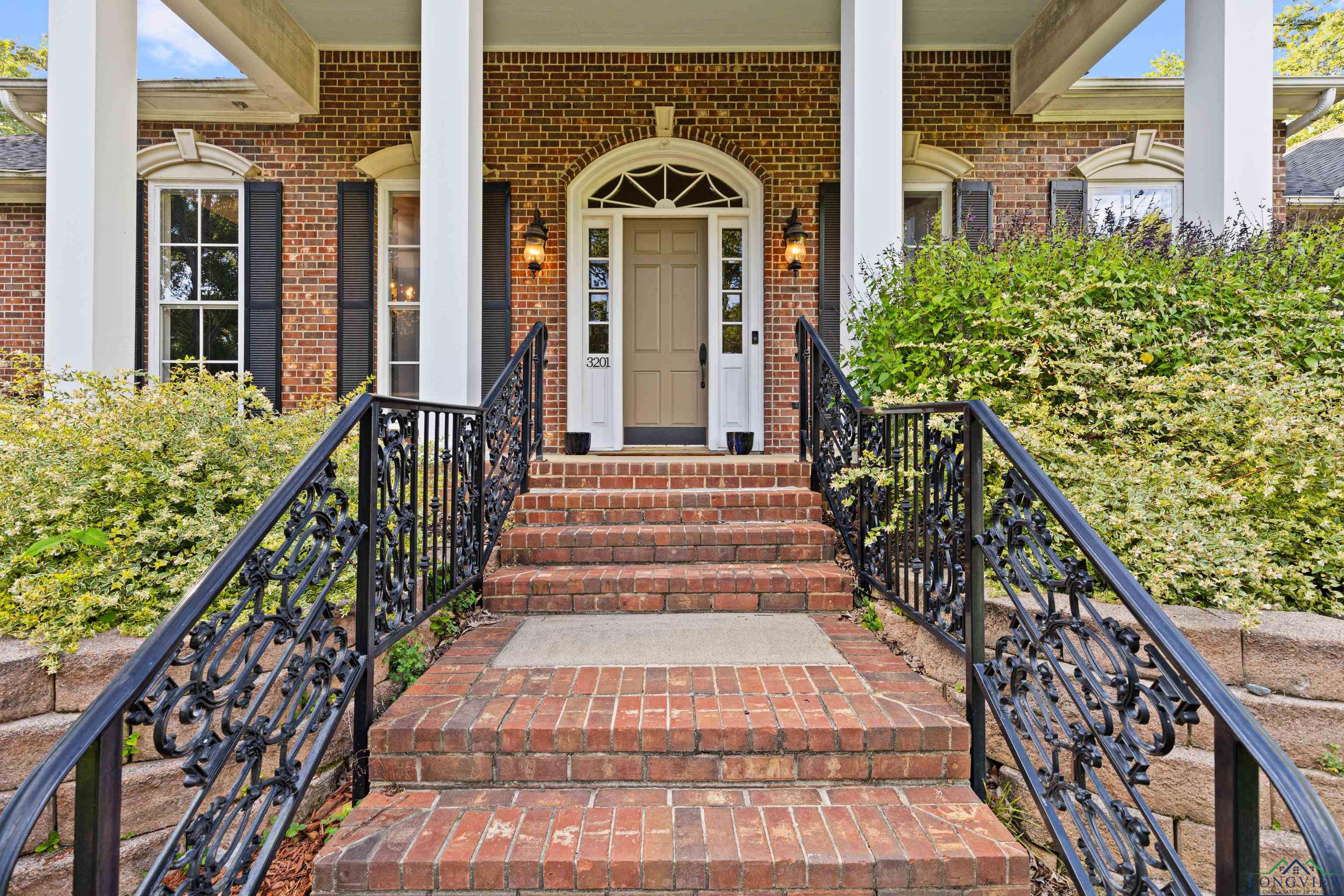 Longview, Texas, 75605, United States, 4 Bedrooms Bedrooms, ,6 BathroomsBathrooms,Residential,For Sale,1907778