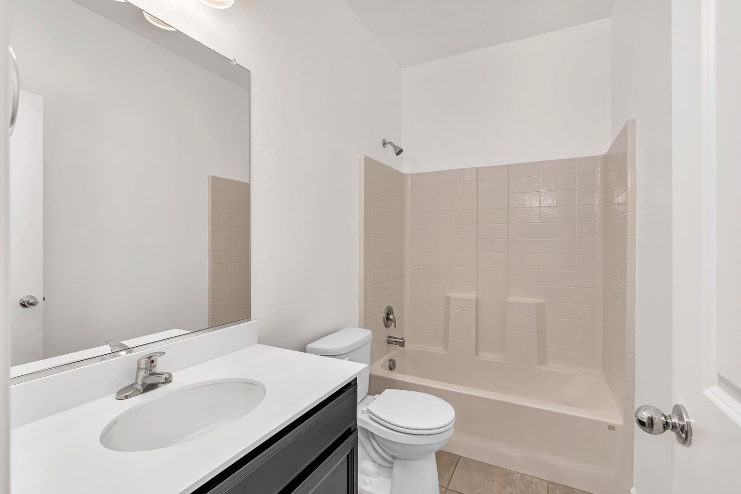 Los Banos, California, 93635, United States, 4 Bedrooms Bedrooms, ,3 BathroomsBathrooms,Residential,For Sale,1974667