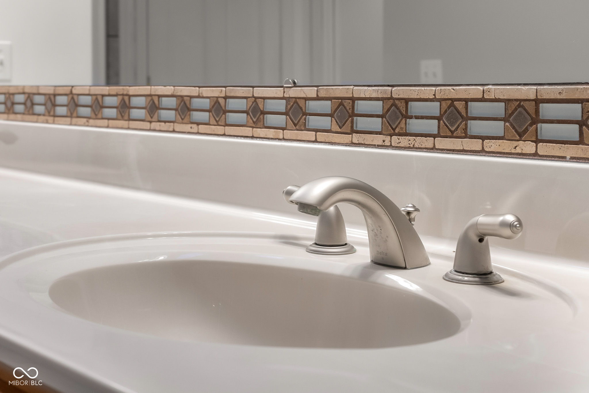 Columbus, Indiana, 47201, United States, 5 Bedrooms Bedrooms, ,6 BathroomsBathrooms,Residential,For Sale,1982008