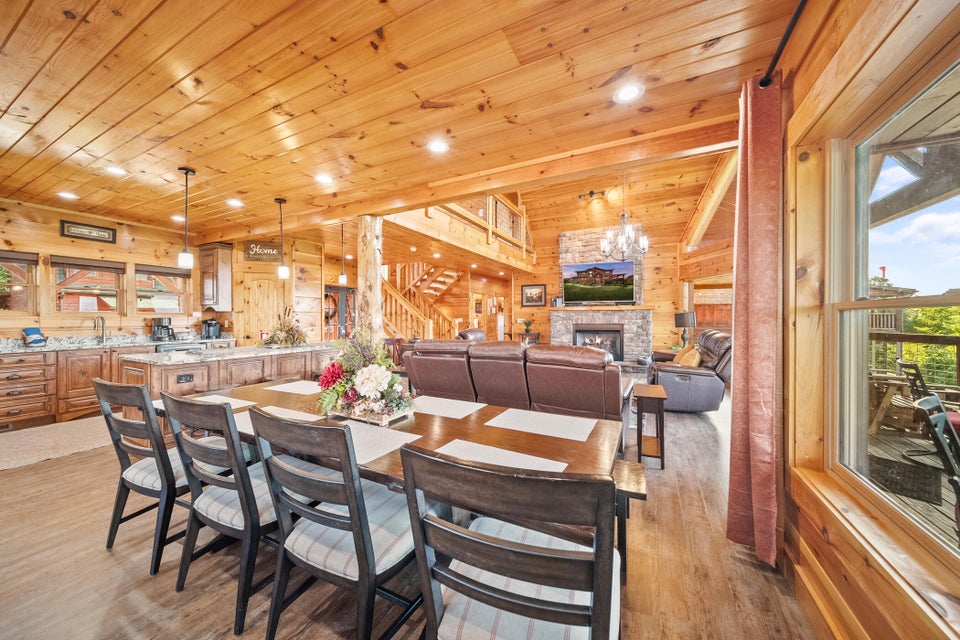 Sevierville, Tennessee, 37876, United States, 4 Bedrooms Bedrooms, ,6 BathroomsBathrooms,Residential,For Sale,1976346