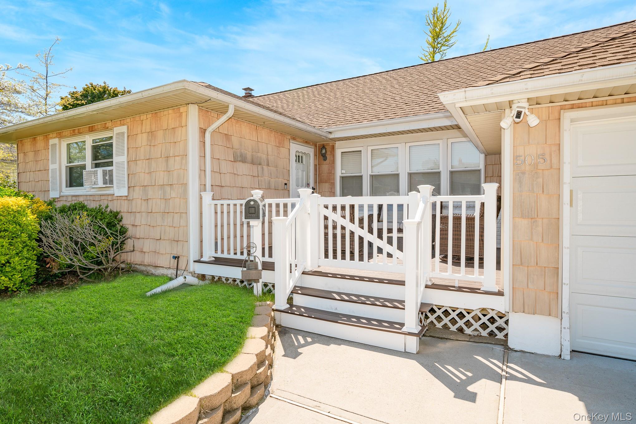 Bethpage, New York, 11714, United States, 3 Bedrooms Bedrooms, ,2 BathroomsBathrooms,Residential,For Sale,2048491