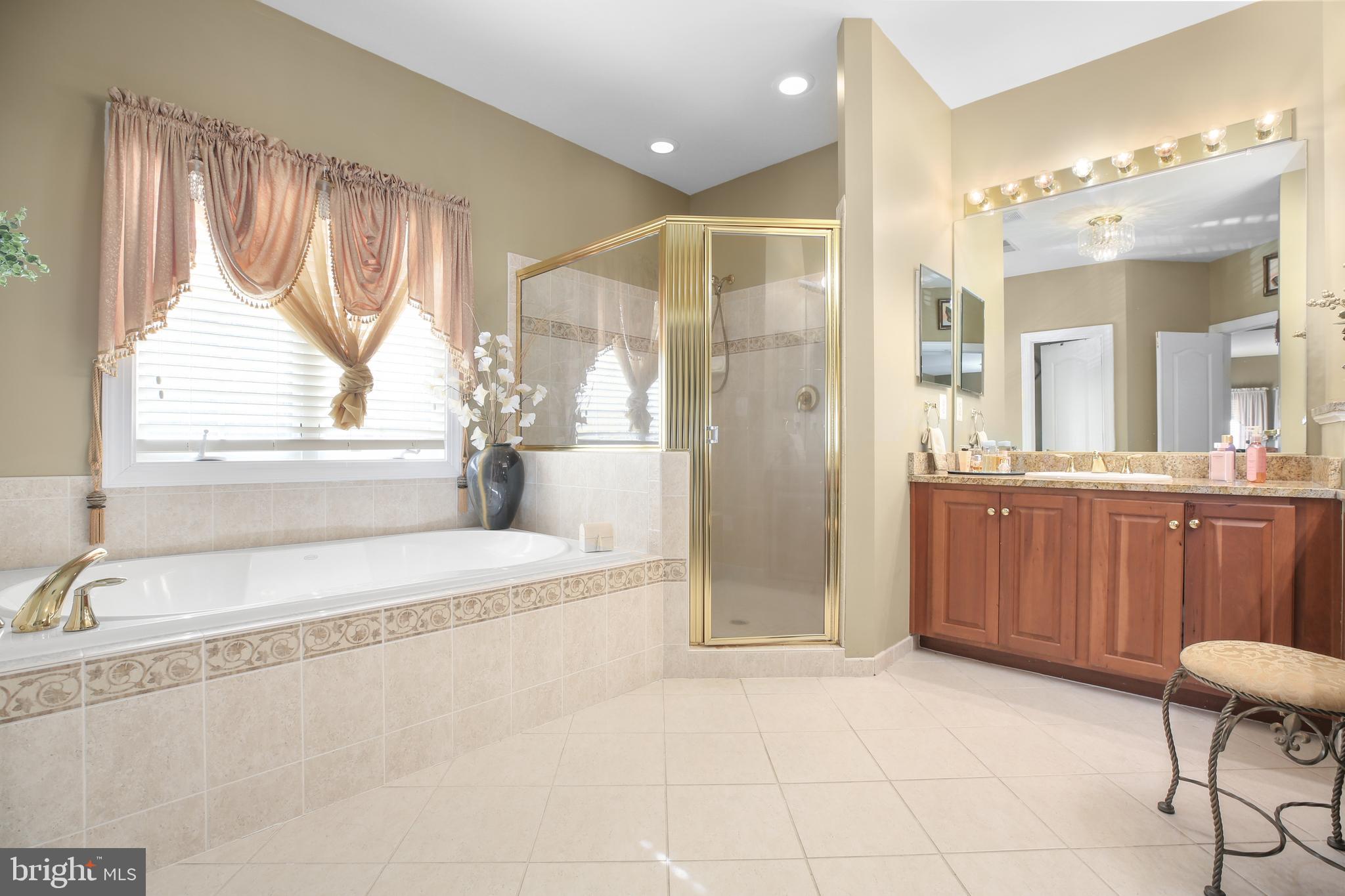 Woodbridge, Virginia, 22192, United States, 5 Bedrooms Bedrooms, ,5 BathroomsBathrooms,Residential,For Sale,1987362