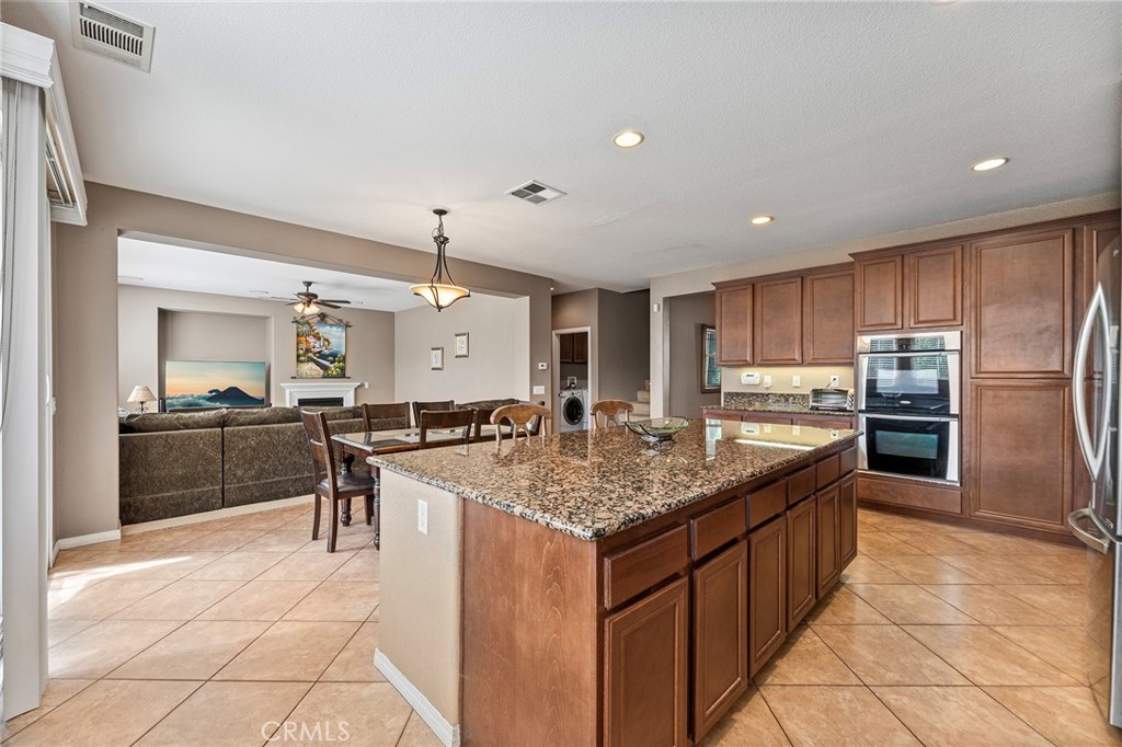 Eastvale, California, 92880, United States, 5 Bedrooms Bedrooms, ,3 BathroomsBathrooms,Residential,For Sale,1930903