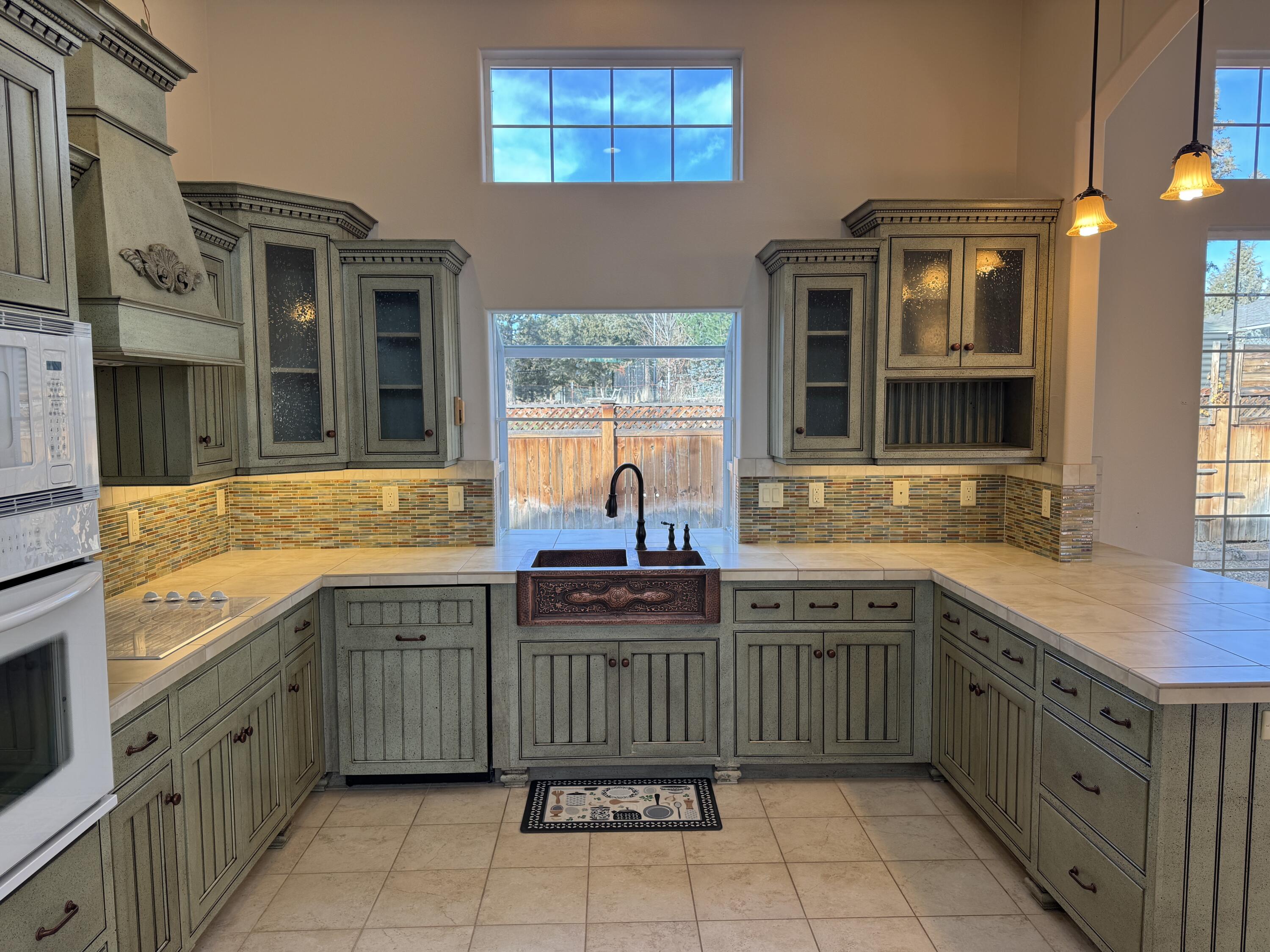 Terrebonne, Oregon, 97760, United States, 3 Bedrooms Bedrooms, ,2 BathroomsBathrooms,Residential,For Sale,2009315