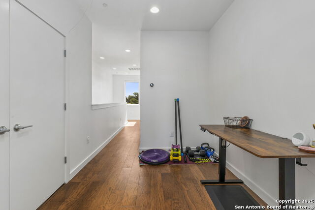 San Antonio, Texas, 78209, United States, 3 Bedrooms Bedrooms, ,4 BathroomsBathrooms,Residential,For Sale,1906137