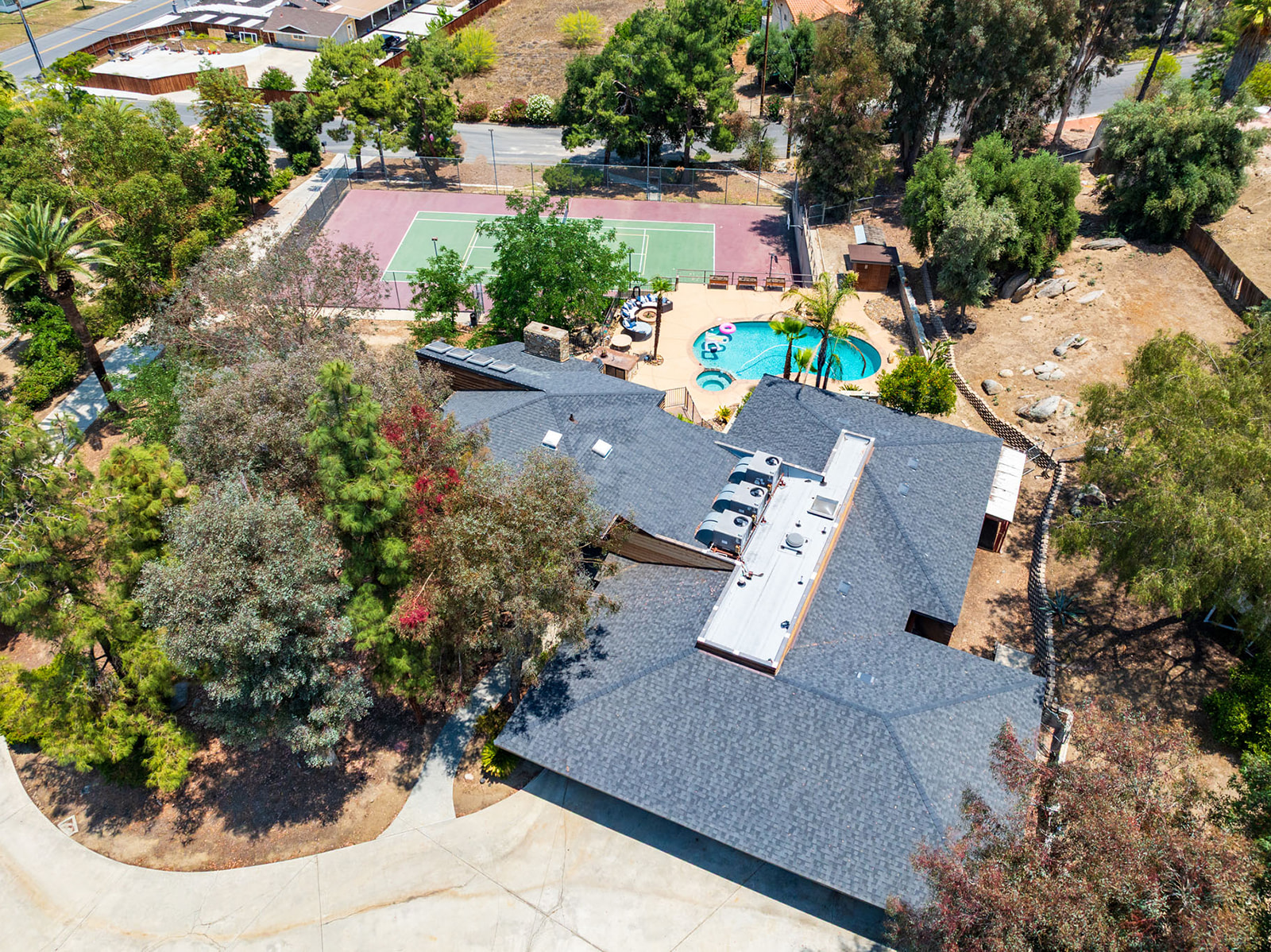 Hemet, California, 92544, United States, 6 Bedrooms Bedrooms, ,6 BathroomsBathrooms,Residential,For Sale,1849818