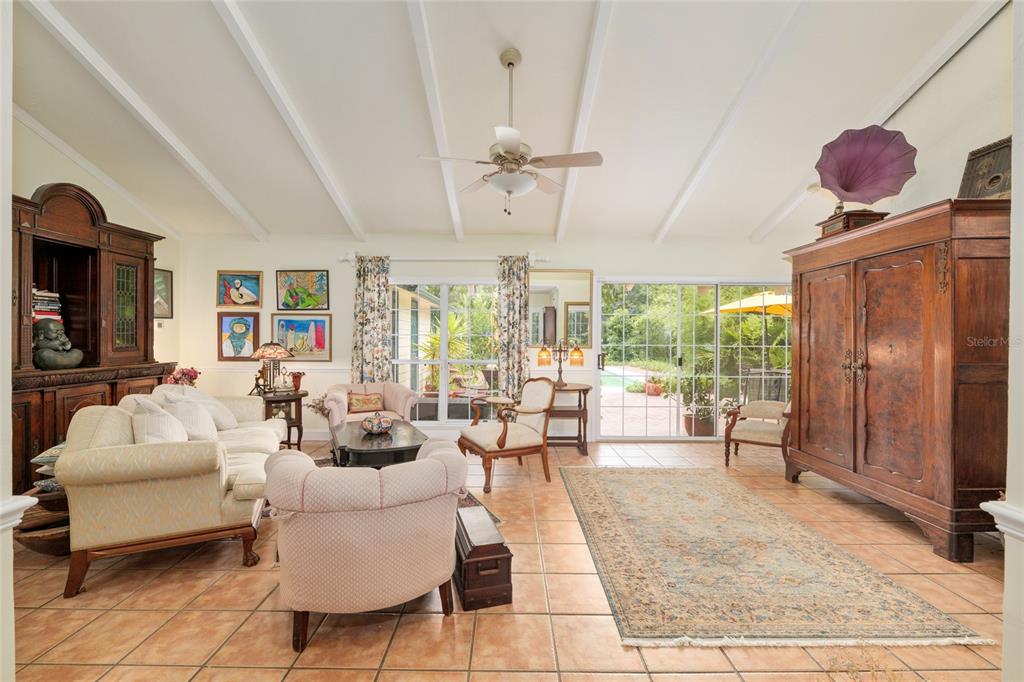 Newberry, Florida, 32669, United States, 3 Bedrooms Bedrooms, ,2 BathroomsBathrooms,Residential,For Sale,1847426