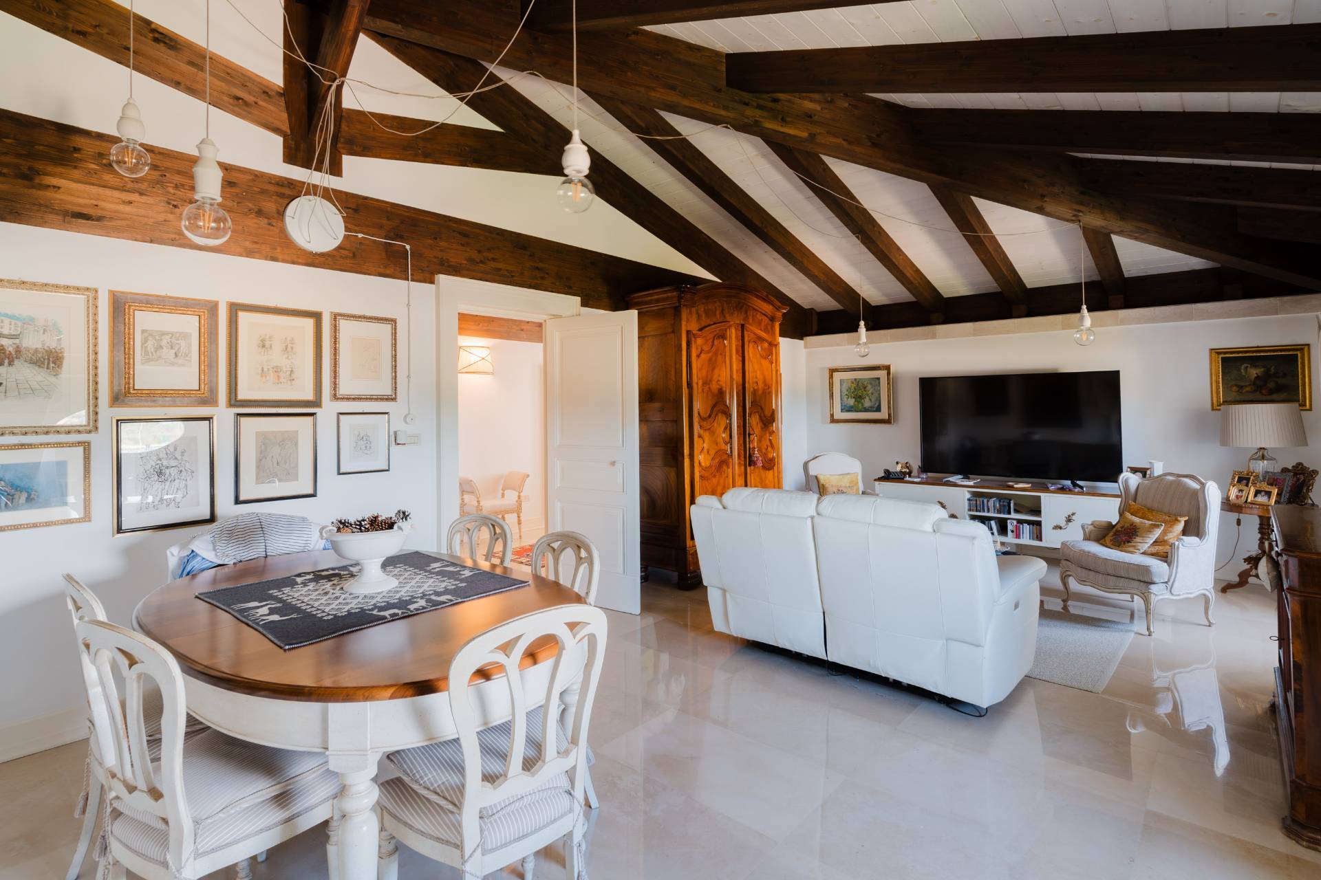 Molfetta, Bari, 70056, IT, 3 Bedrooms Bedrooms, ,4 BathroomsBathrooms,Residential,For Sale,1988051