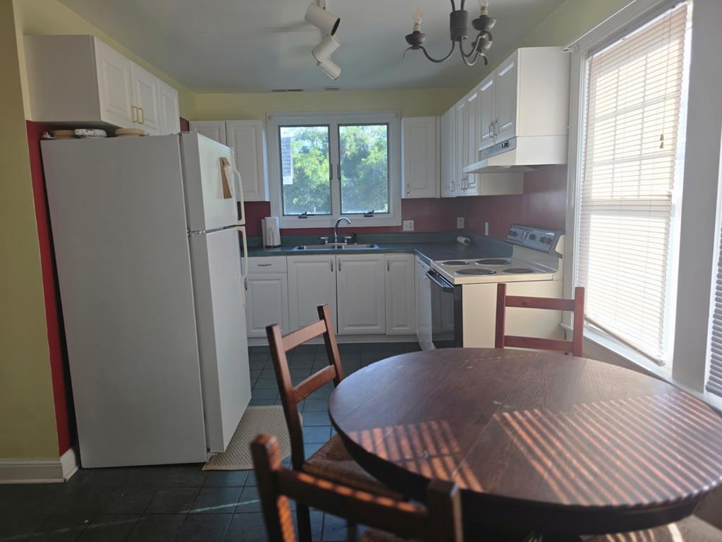 Oyster, Virginia, 23310, United States, 3 Bedrooms Bedrooms, ,2 BathroomsBathrooms,Residential,For Sale,1905916