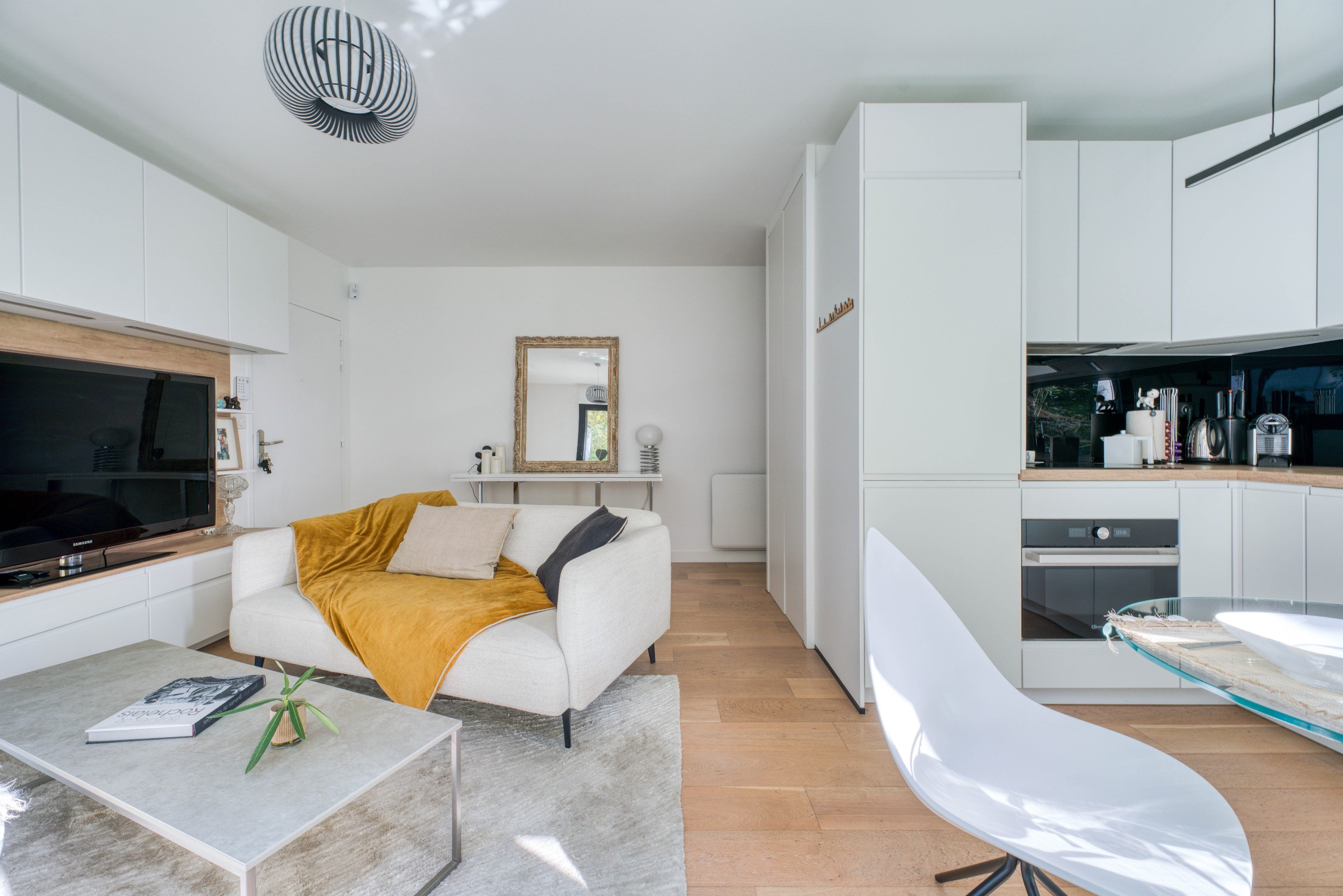  Fully renovated apartment with double garage - 物件實景