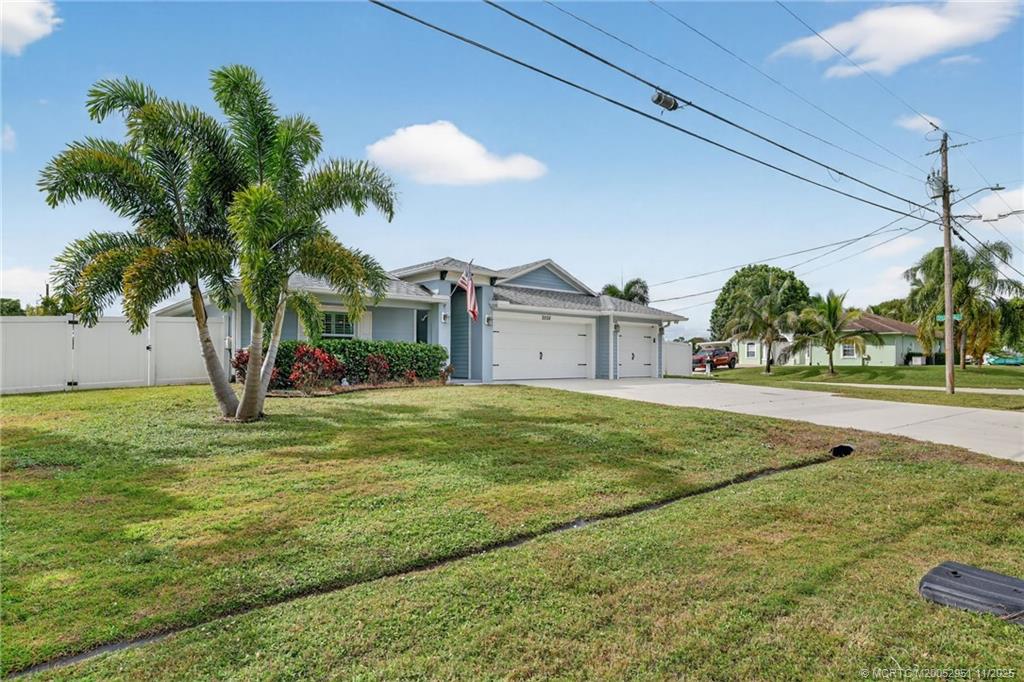 Port St Lucie, Florida, 34953, United States, 4 Bedrooms Bedrooms, ,2 BathroomsBathrooms,Residential,For Sale,1989393