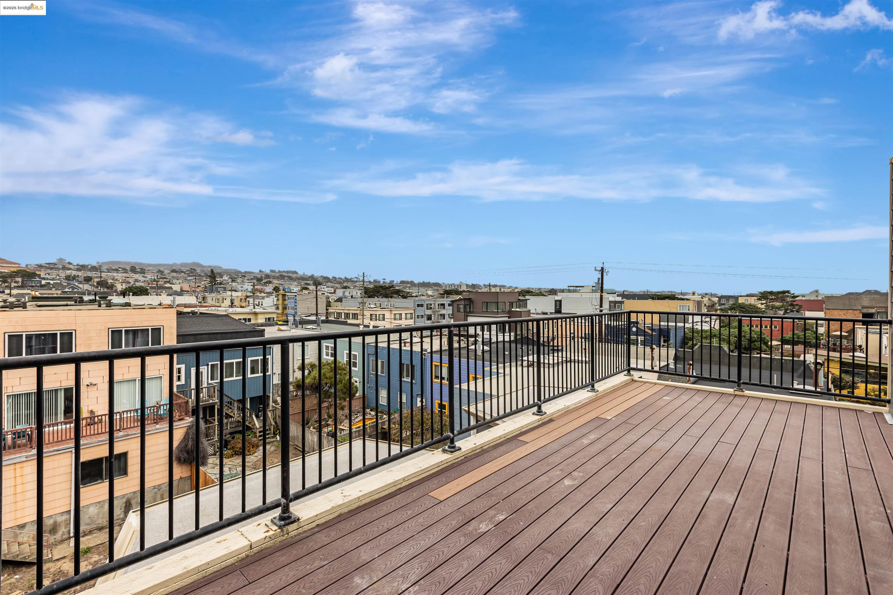 San Francisco, California, 94122, United States, 3 Bedrooms Bedrooms, ,3 BathroomsBathrooms,Residential,For Sale,1949271