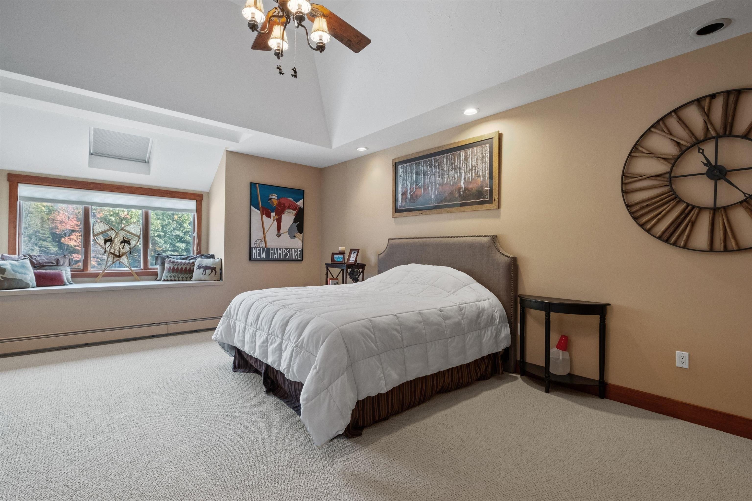 Lincoln, New Hampshire, 03251, United States, 4 Bedrooms Bedrooms, ,1 BathroomBathrooms,Residential,For Sale,1976224