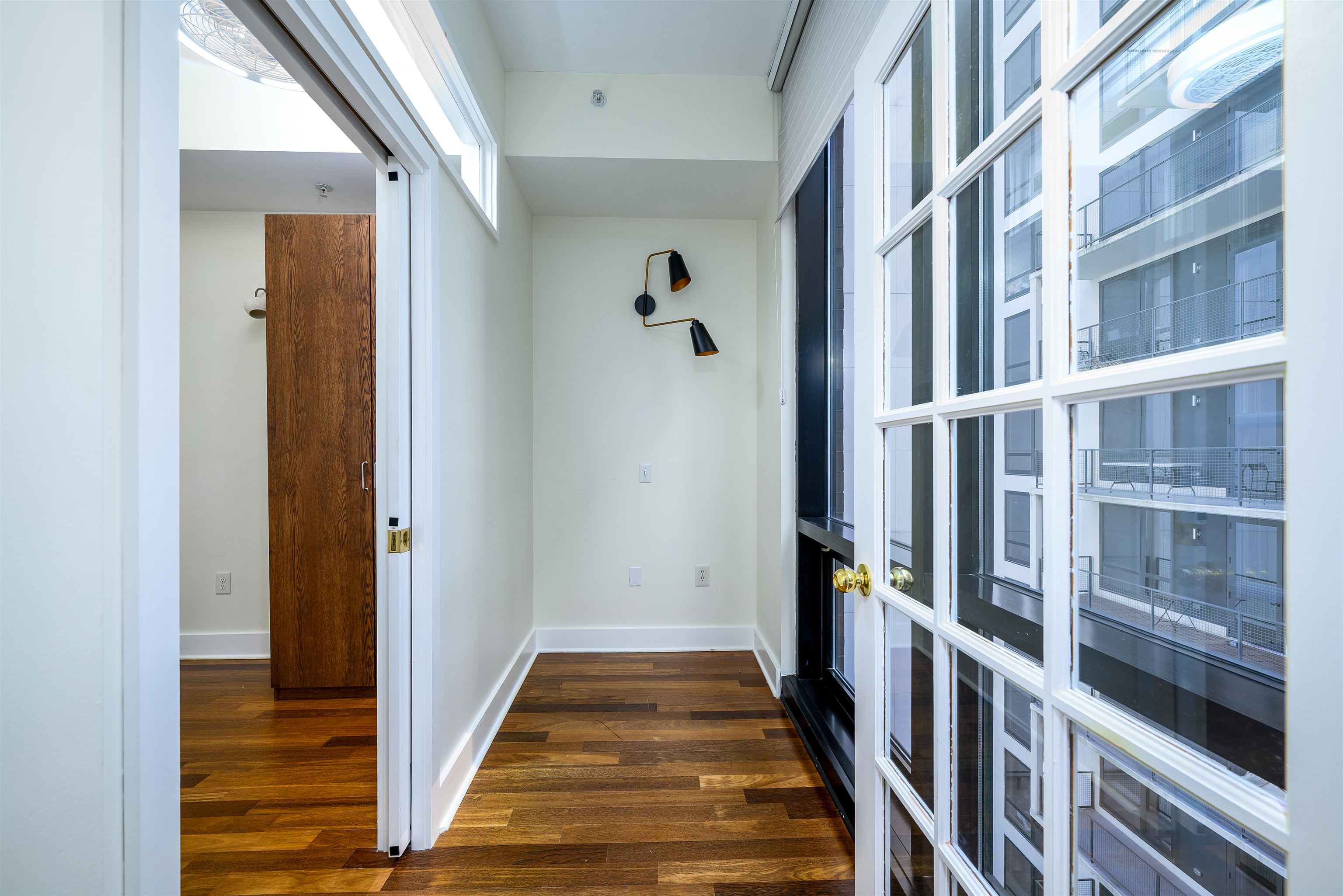 Jersey City, New Jersey, 07302, United States, 2 Bedrooms Bedrooms, ,1 BathroomBathrooms,Residential,For Sale,2001918