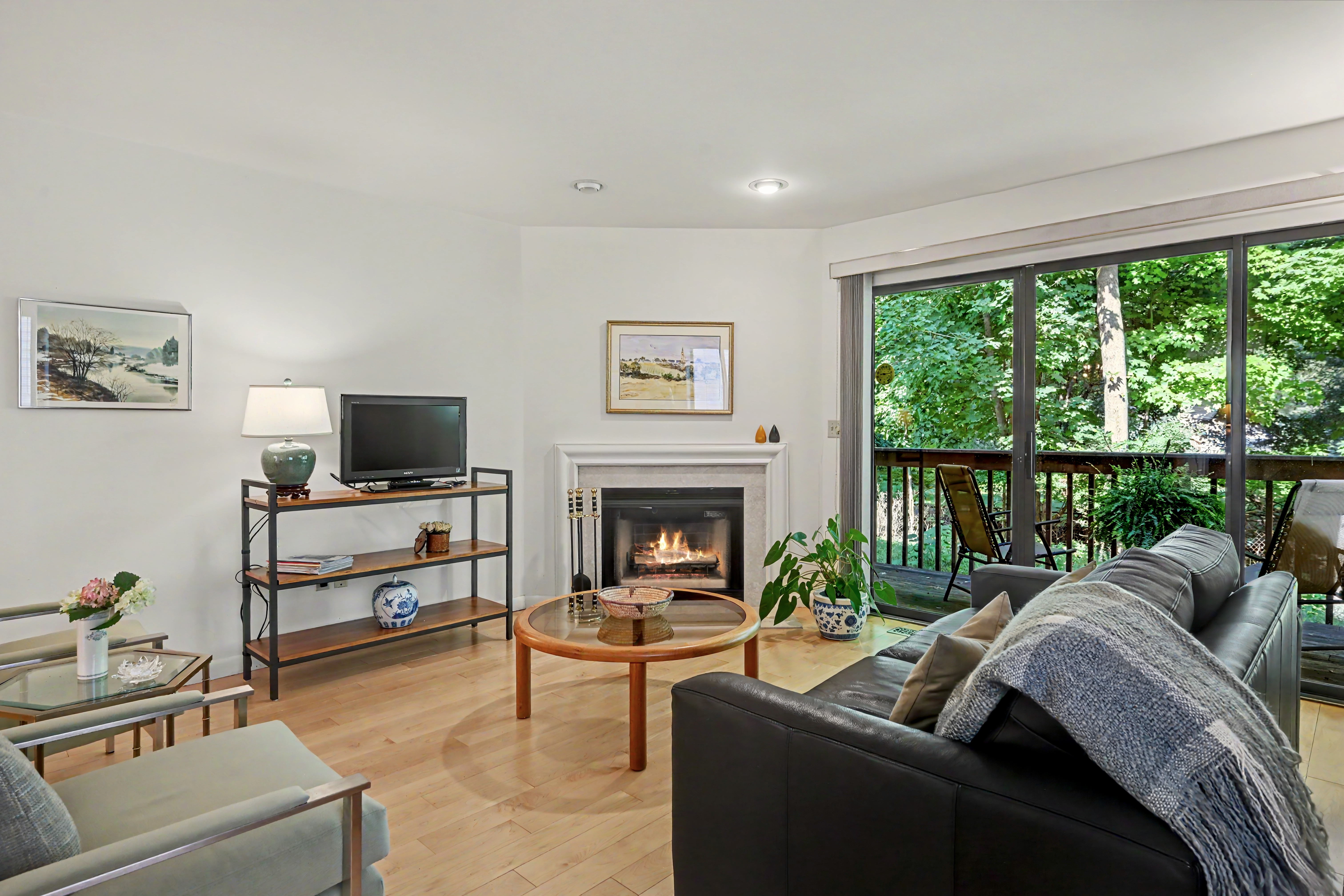  2435 Bedford Street - 物件實景