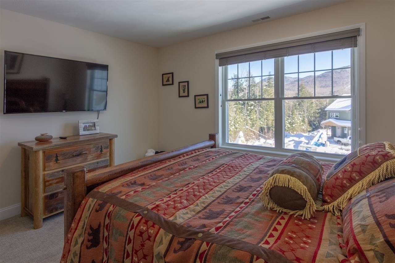 Lincoln, New Hampshire, 03251, United States, 5 Bedrooms Bedrooms, ,5 BathroomsBathrooms,Residential,For Sale,1978136