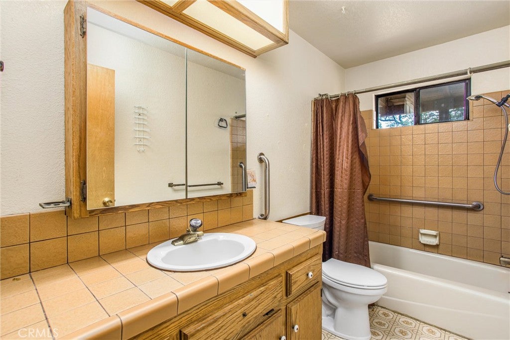 Crestline, California, 92325, United States, 3 Bedrooms Bedrooms, ,4 BathroomsBathrooms,Residential,For Sale,1836283