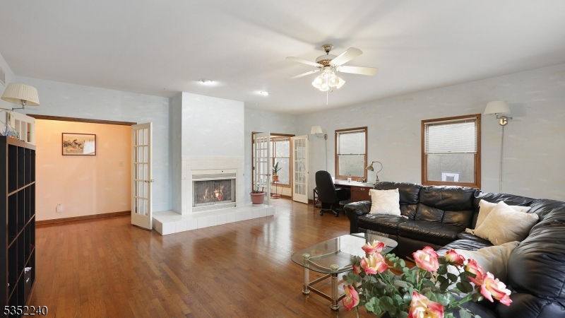 Bridgewater Twp., New Jersey, 07920, United States, 5 Bedrooms Bedrooms, ,4 BathroomsBathrooms,Residential,For Sale,1784085