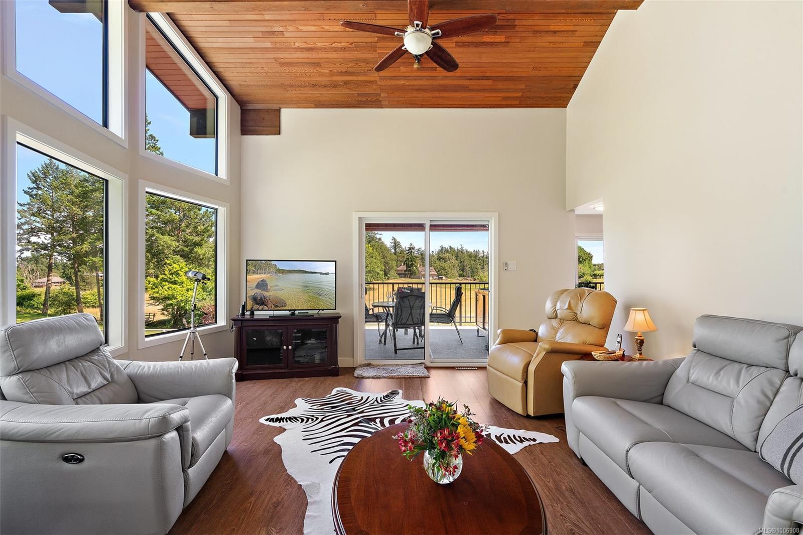 SAANICH, British Columbia, V9E 2C8, CA, 5 Bedrooms Bedrooms, ,Residential,For Sale,1890664