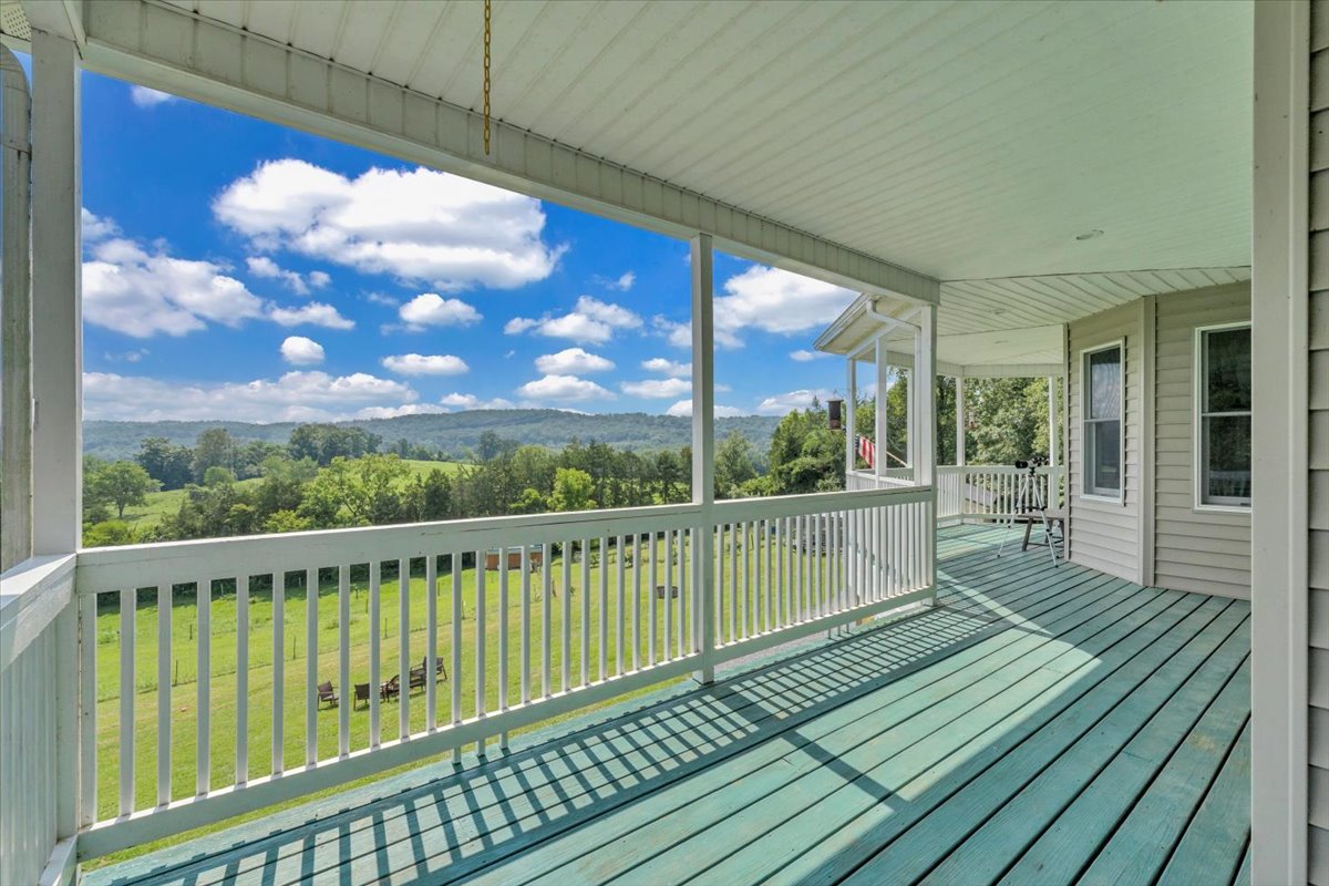 Buchanan, Virginia, 24066, United States, 5 Bedrooms Bedrooms, ,4 BathroomsBathrooms,Residential,For Sale,1900741