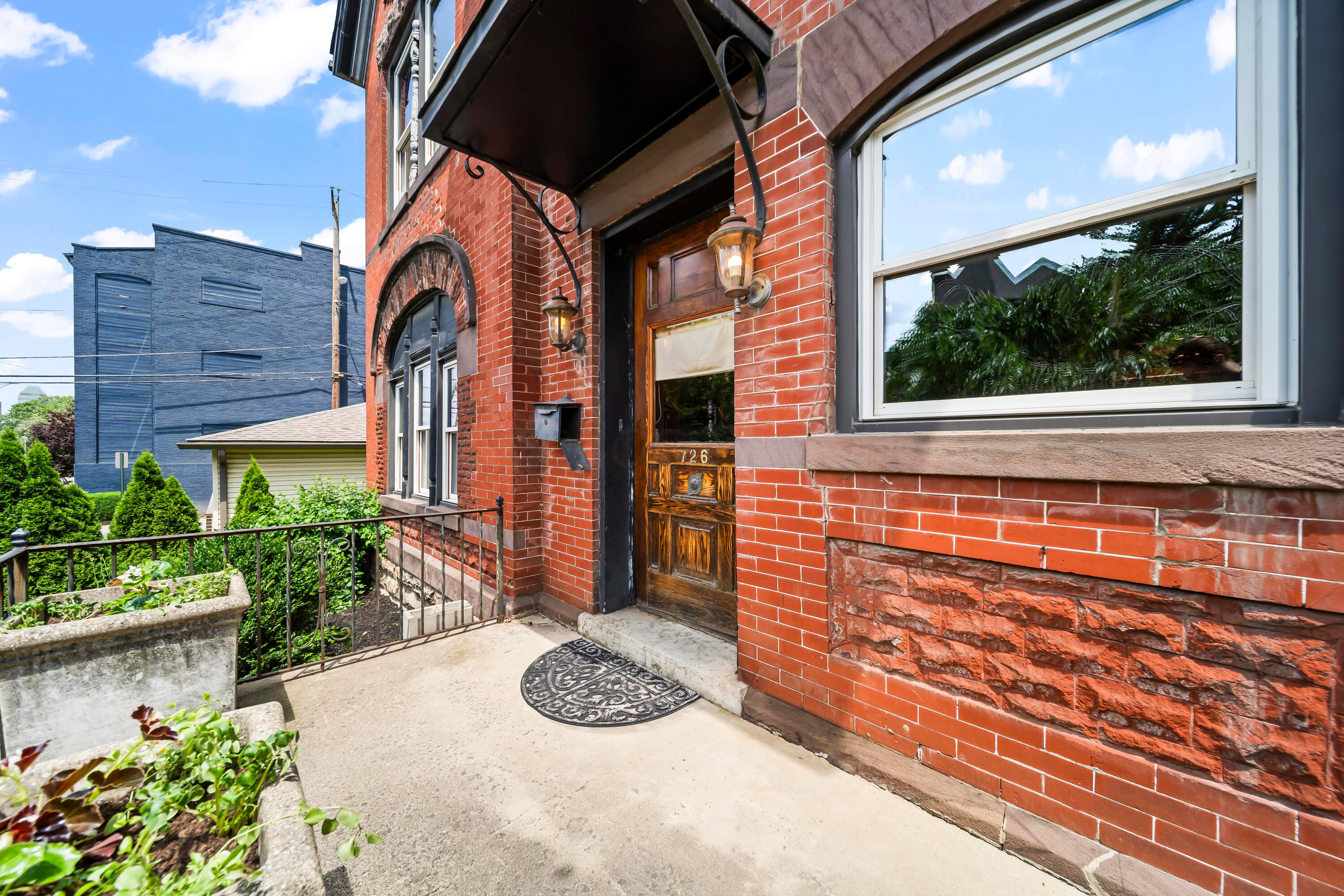 Columbus, Ohio, 43205, United States, 4 Bedrooms Bedrooms, ,3 BathroomsBathrooms,Residential,For Sale,1866885