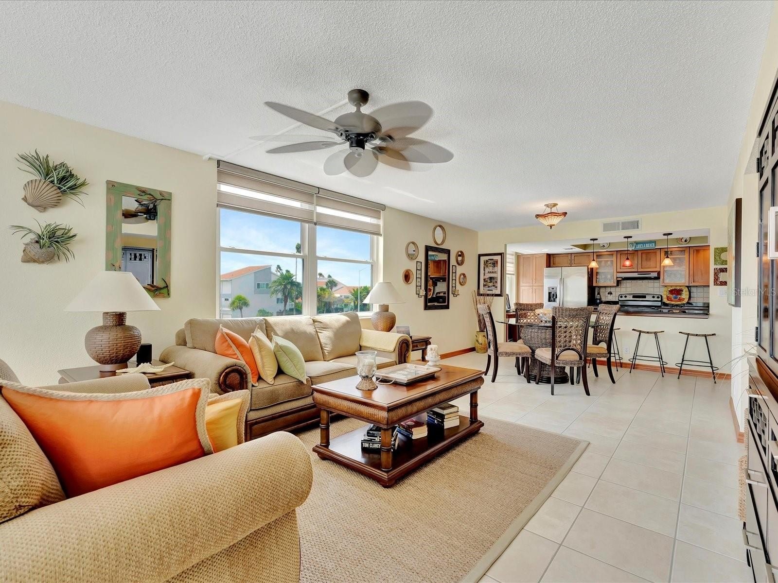 CLEARWATER BEACH, Florida, 33767, United States, 2 Bedrooms Bedrooms, ,2 BathroomsBathrooms,Residential,For Sale,1983668