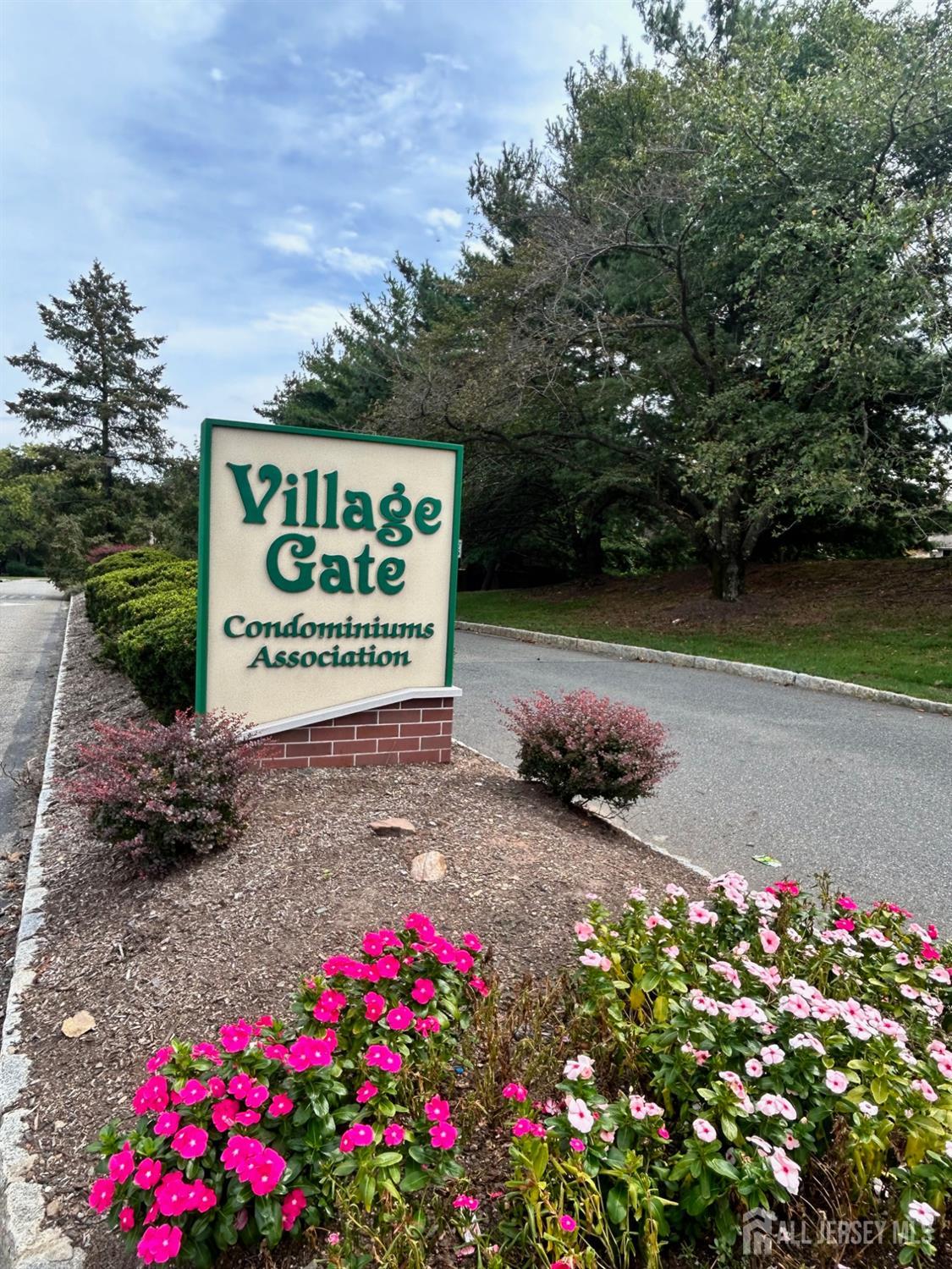 Edison, New Jersey, 08820, United States, 2 Bedrooms Bedrooms, ,3 BathroomsBathrooms,Residential,For Sale,1991890