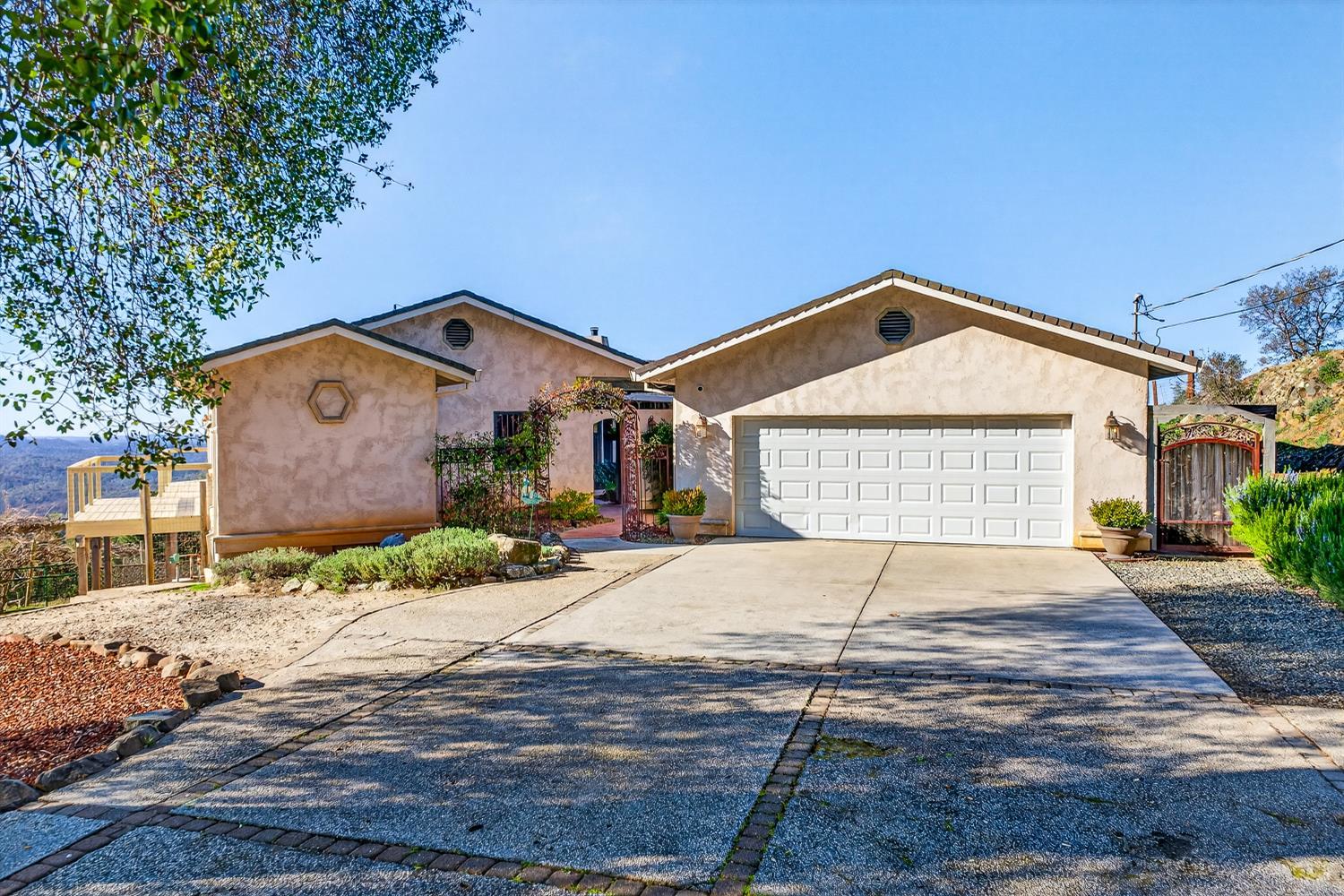Grass Valley, California, 95949, United States, 3 Bedrooms Bedrooms, ,3 BathroomsBathrooms,Residential,For Sale,2048719
