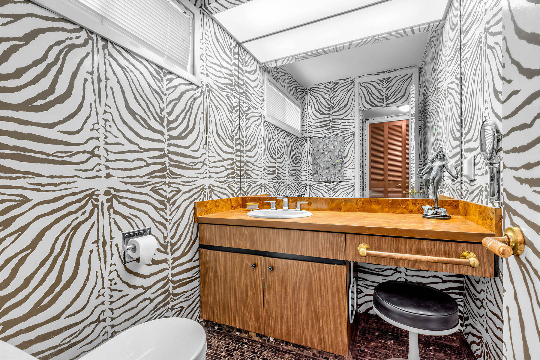  Bridal Path Bungalow - 物件實景