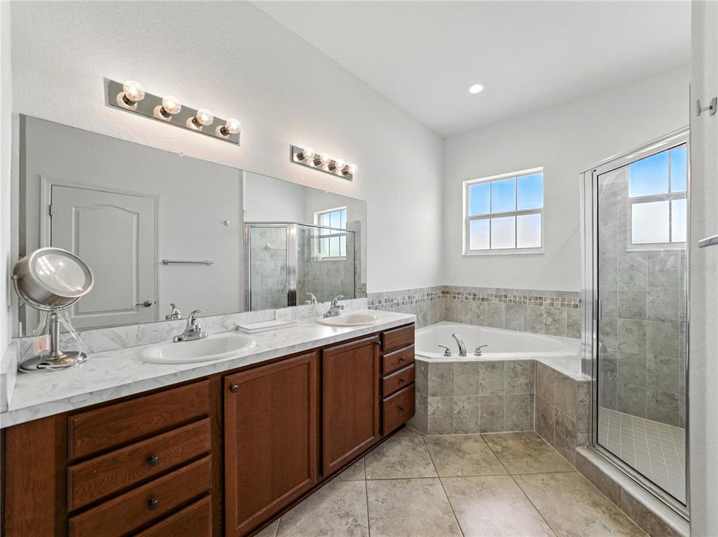Lakeland, Florida, 33813, United States, 4 Bedrooms Bedrooms, ,3 BathroomsBathrooms,Residential,For Sale,1829235