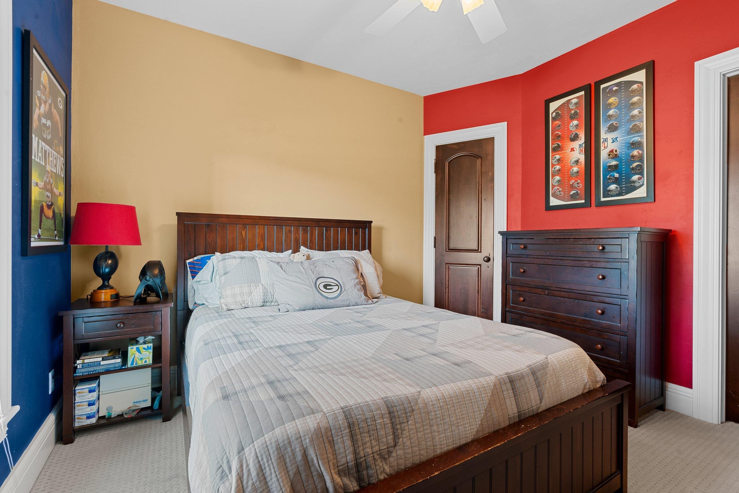 MENASHA, Wisconsin, 54952, United States, 6 Bedrooms Bedrooms, ,5 BathroomsBathrooms,Residential,For Sale,1994548