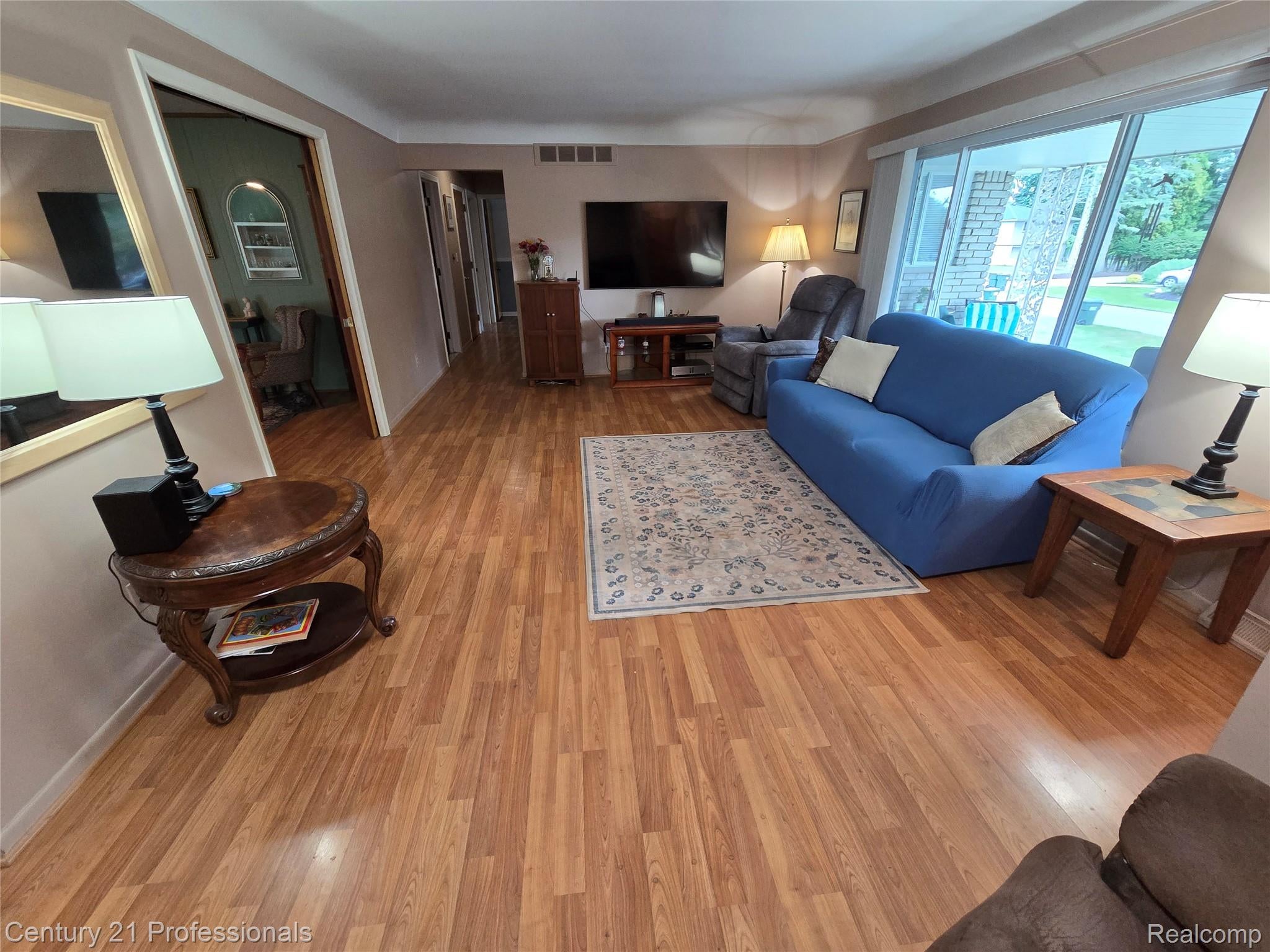 RochesterHills, Michigan, 48309, United States, 3 Bedrooms Bedrooms, ,3 BathroomsBathrooms,Residential,For Sale,1973960