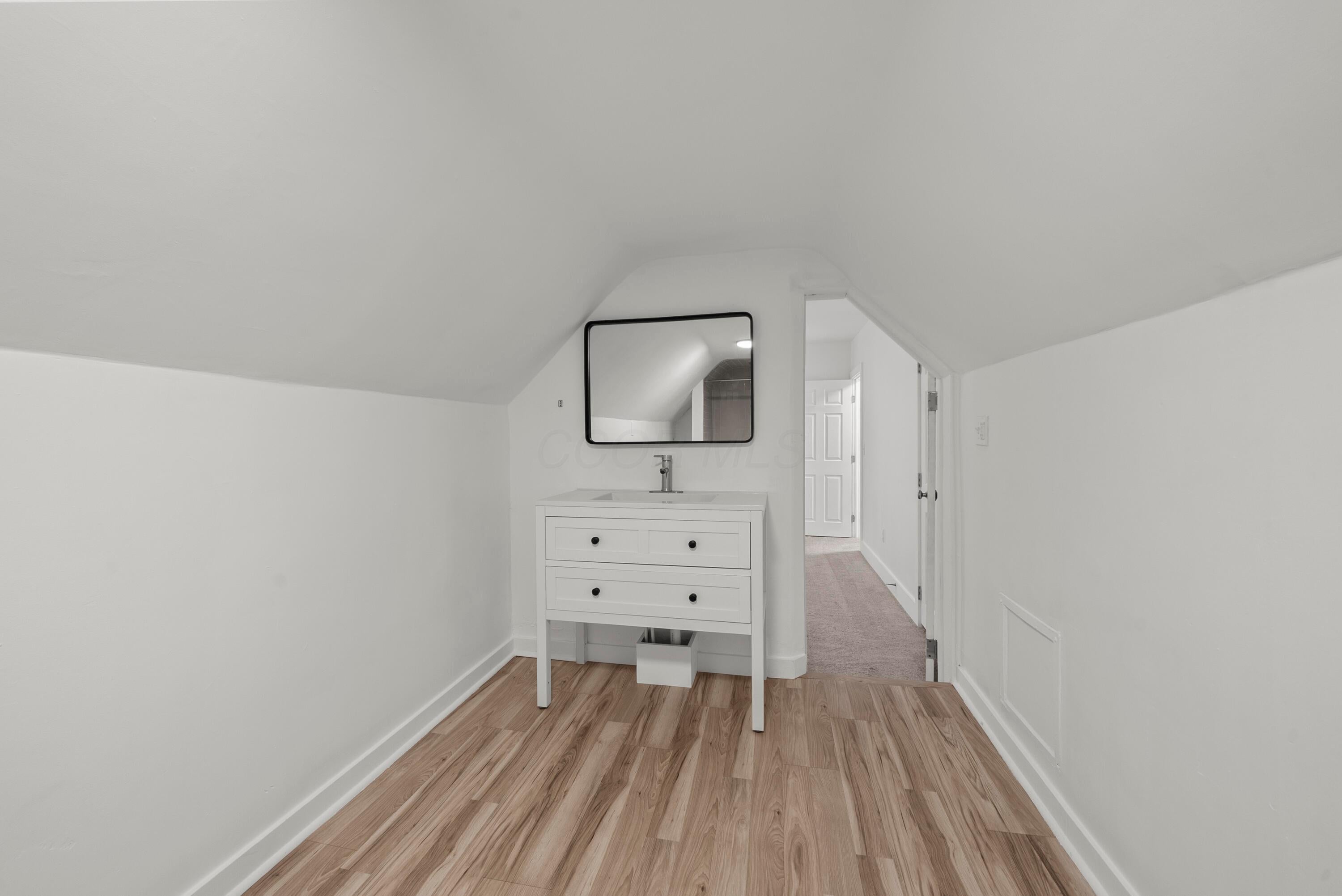  38 E Innis Avenue - 物件實景