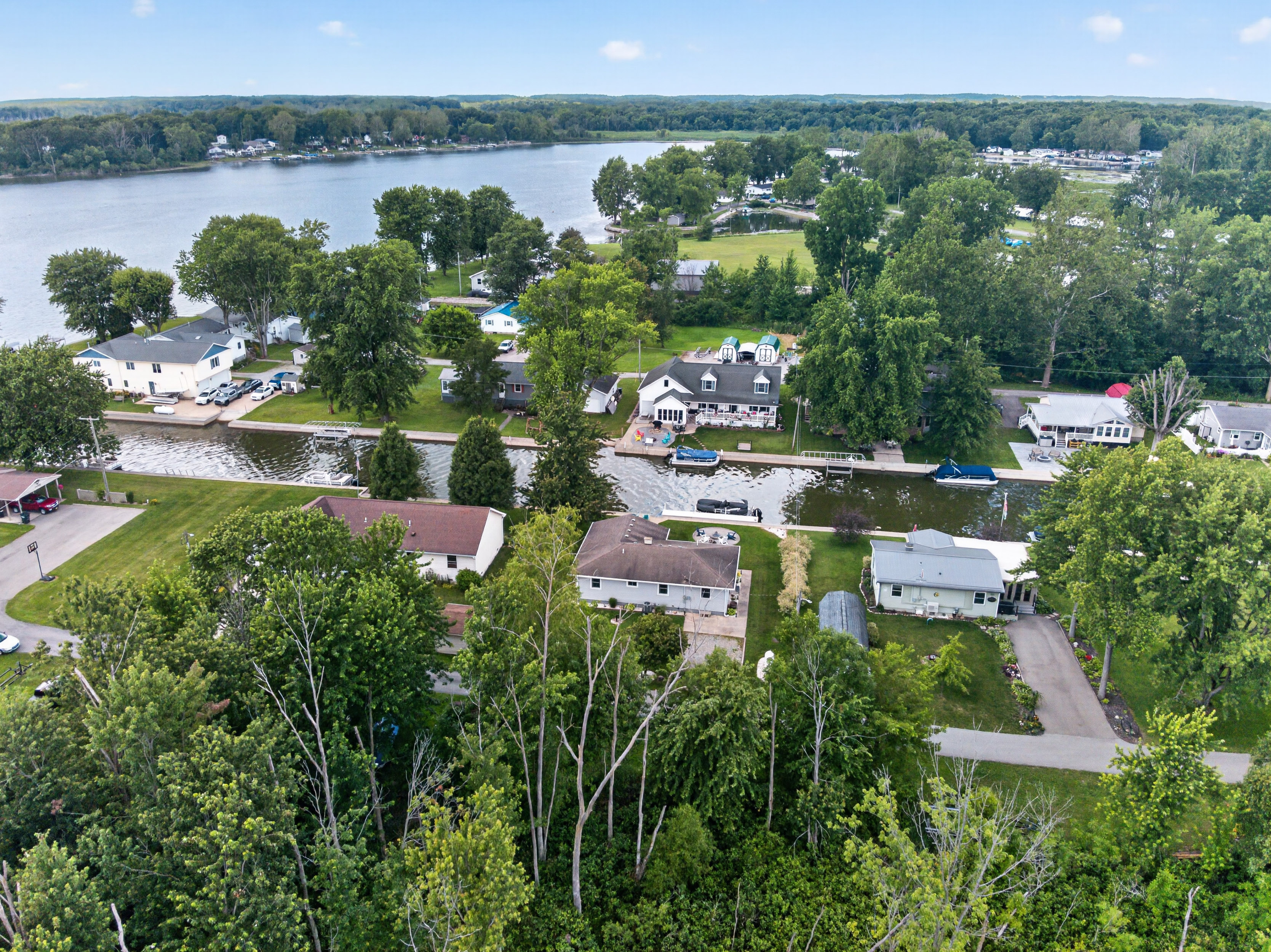  Beautifully Updated Waldron Lake Cottage - 物件實景