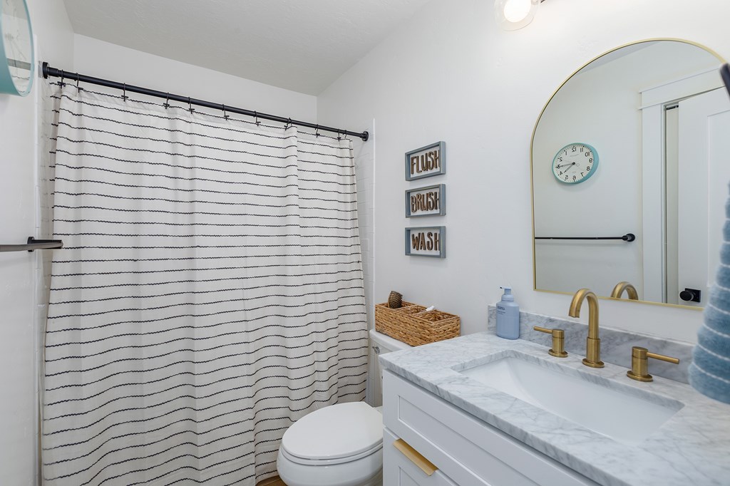 Huntington, Texas, 75949, United States, 4 Bedrooms Bedrooms, ,3 BathroomsBathrooms,Residential,For Sale,2009235