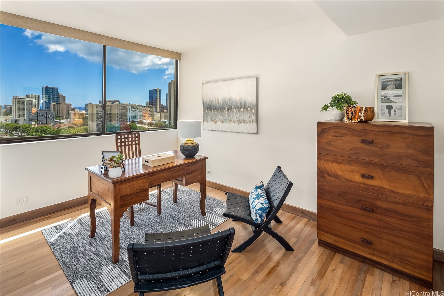 Honolulu, Hawaii, 96826, United States, 3 Bedrooms Bedrooms, ,3 BathroomsBathrooms,Residential,For Sale,1934330