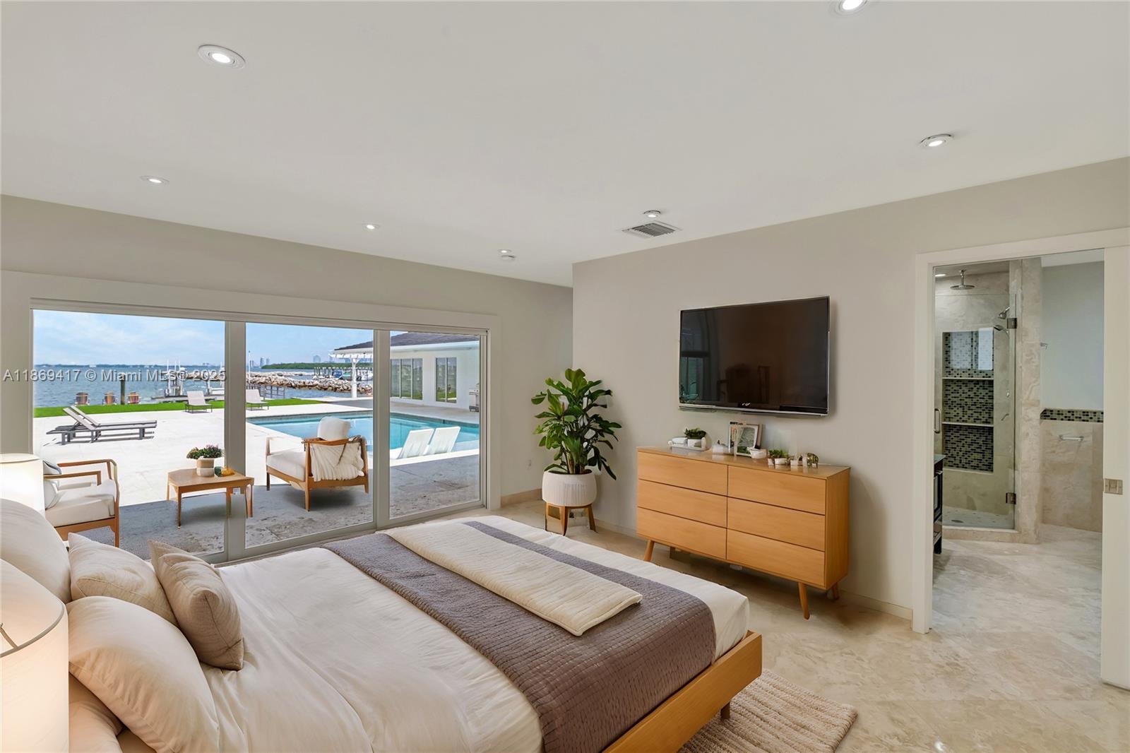 Key Biscayne, Florida, 33149, United States, 4 Bedrooms Bedrooms, ,4 BathroomsBathrooms,Residential,For Sale,1942123