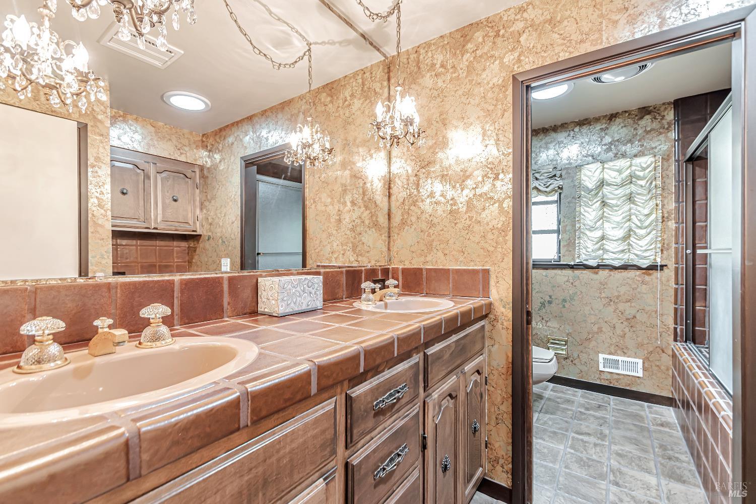 Sebastopol, California, 95472, United States, 3 Bedrooms Bedrooms, ,3 BathroomsBathrooms,Residential,For Sale,1895482