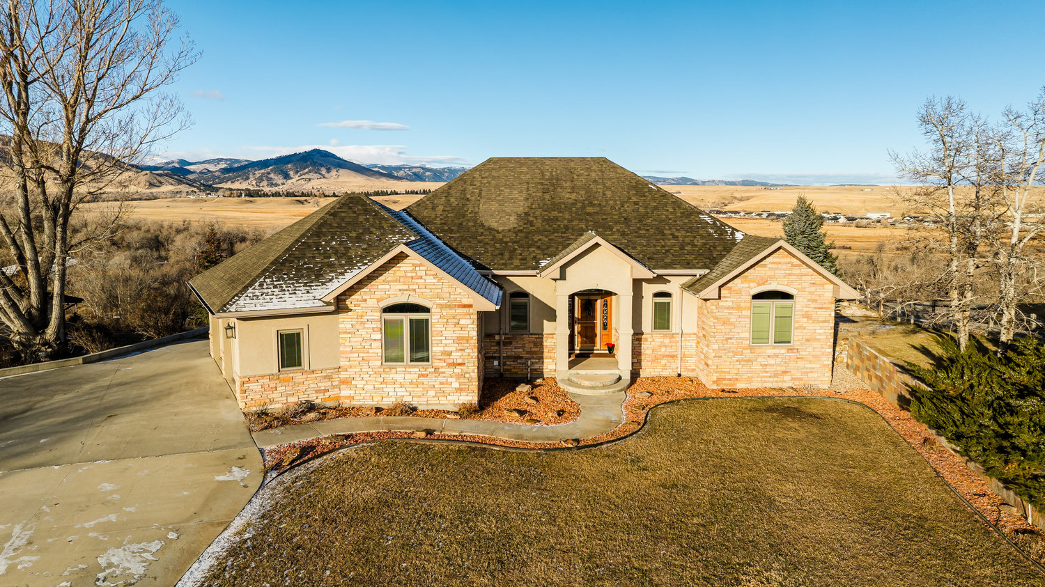 Buffalo, Wyoming, 82834, United States, 4 Bedrooms Bedrooms, ,4 BathroomsBathrooms,Residential,For Sale,2005506