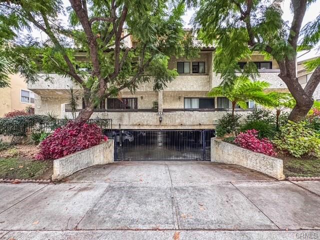 Glendale, California, 91202, United States, 2 Bedrooms Bedrooms, ,Residential,For Sale,1993886