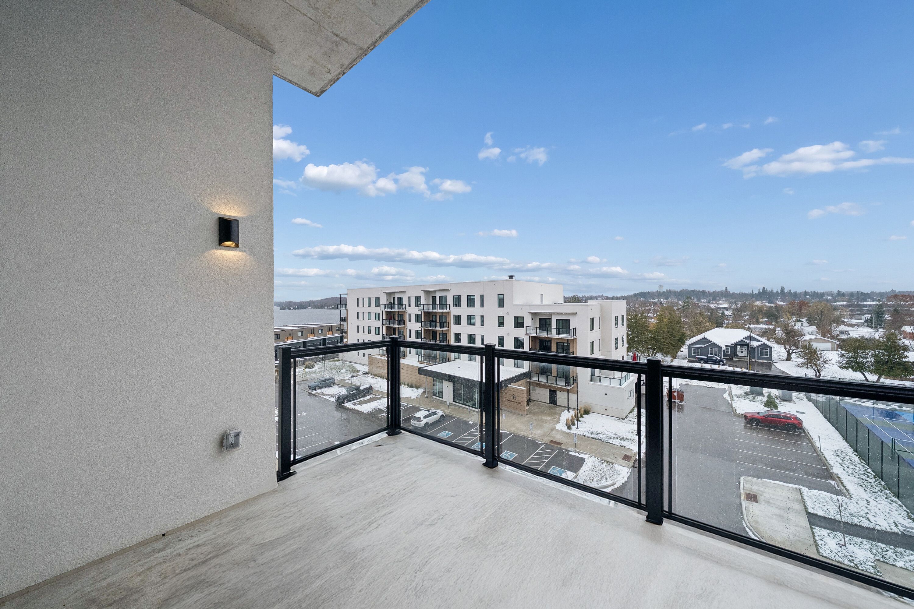  Penthouse on Cameron Lake - 物件實景