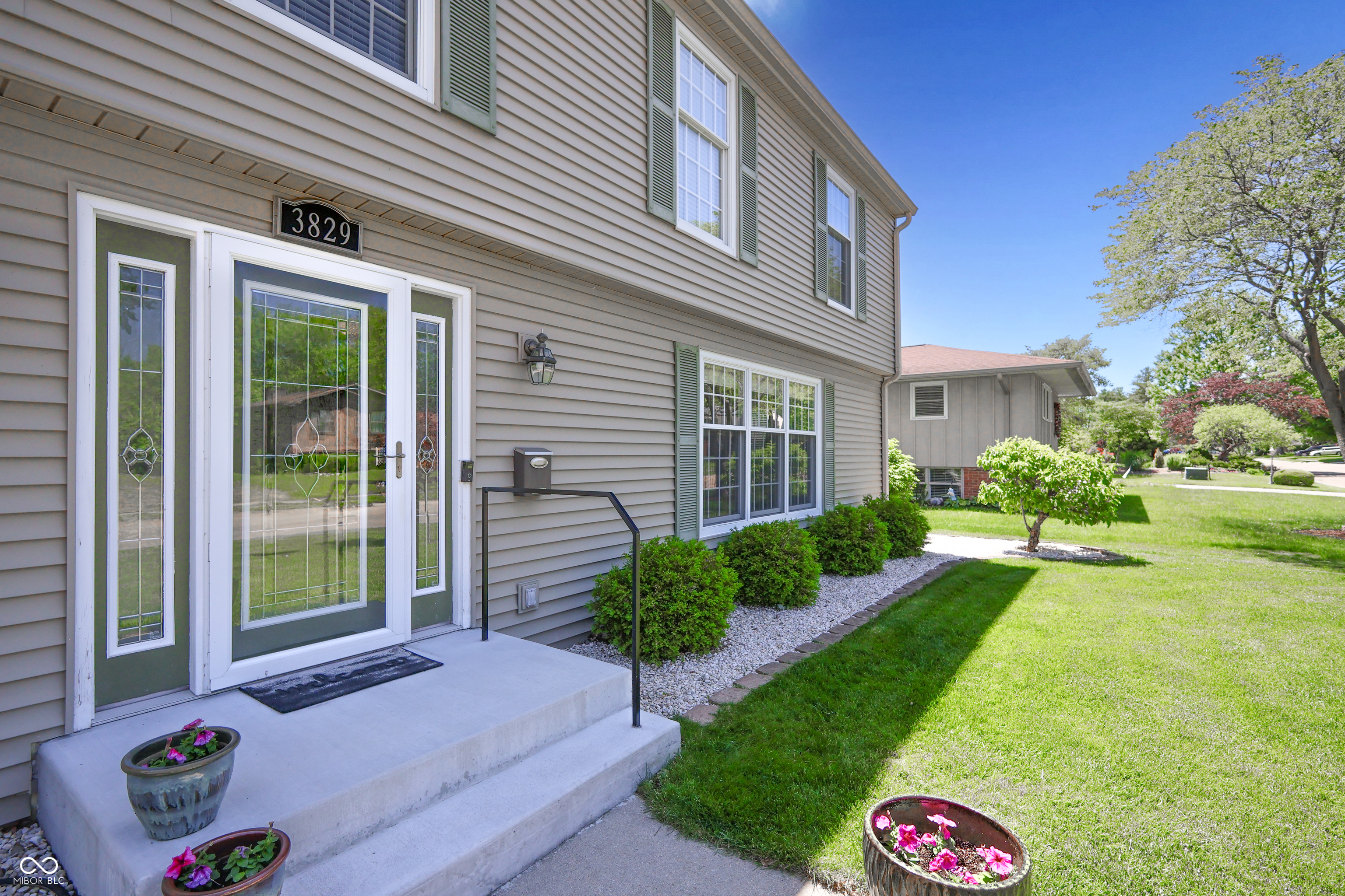 Columbus, Indiana, 47203, United States, 5 Bedrooms Bedrooms, ,6 BathroomsBathrooms,Residential,For Sale,1975671